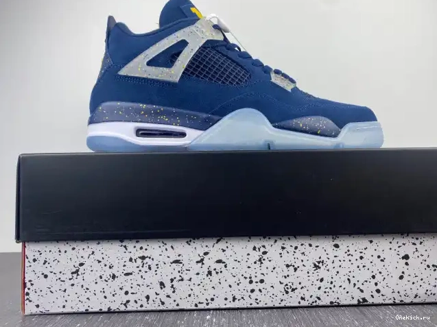 One Kick Retro 4 Jordan Michigan (PE) AJ4-1036660 Air 0526